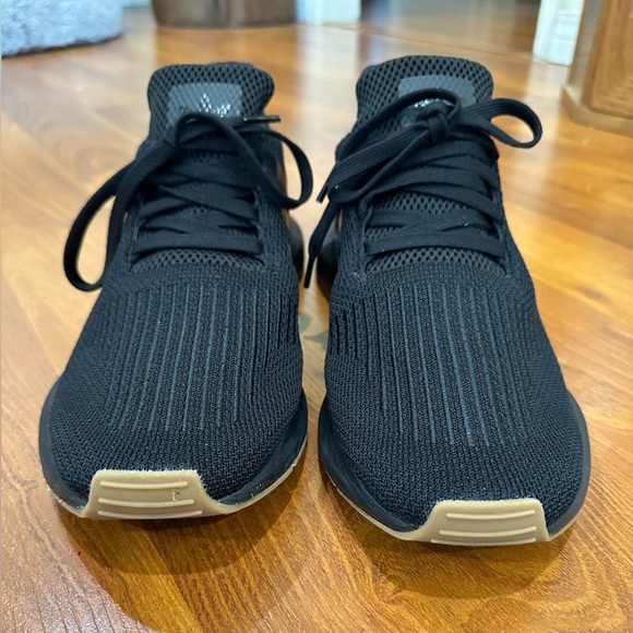 Adidas SWIFT RUN 1.0 SHOES, Black, US 10.5 - Picture 2 of 10